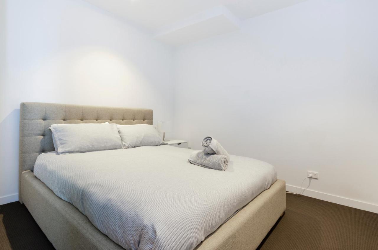 2Br Cbd Pad, City Views, Free Parking, Pool, Gym Melbourne Bagian luar foto
