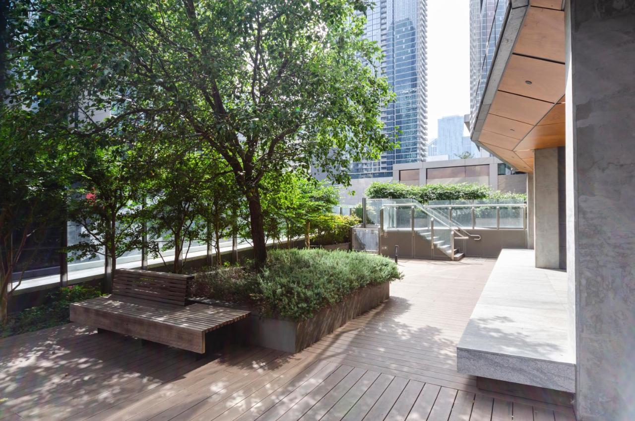 2Br Cbd Pad, City Views, Free Parking, Pool, Gym Melbourne Bagian luar foto