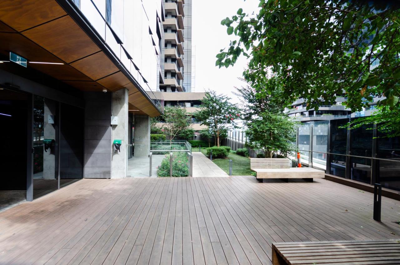 2Br Cbd Pad, City Views, Free Parking, Pool, Gym Melbourne Bagian luar foto