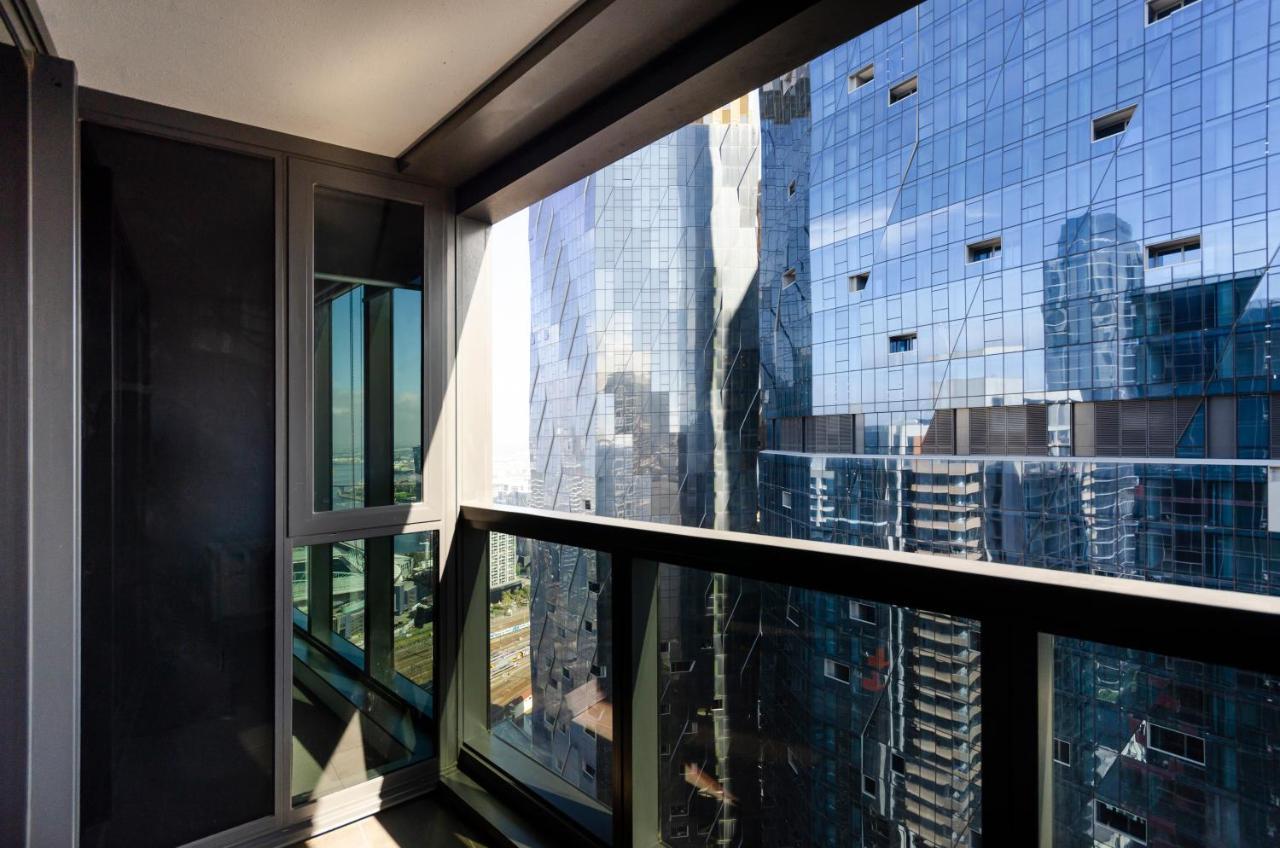 2Br Cbd Pad, City Views, Free Parking, Pool, Gym Melbourne Bagian luar foto