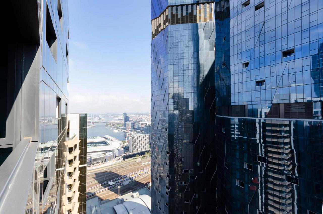 2Br Cbd Pad, City Views, Free Parking, Pool, Gym Melbourne Bagian luar foto